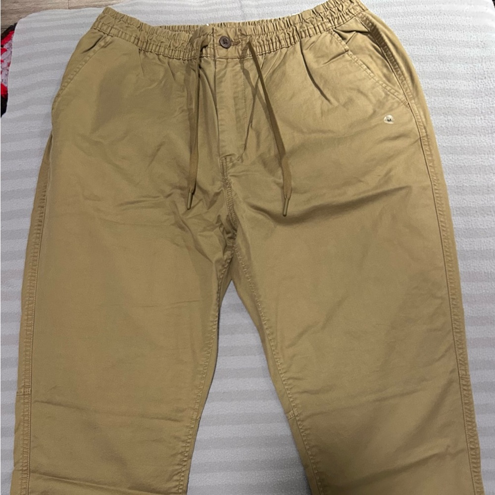American Eagle Men’s Khaki Joggers
